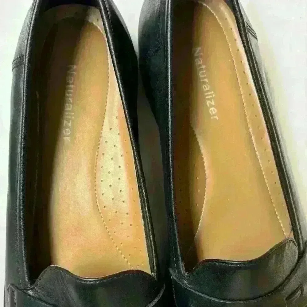 Naturalizer Leather Tassel Loafers in Black Size 10 N